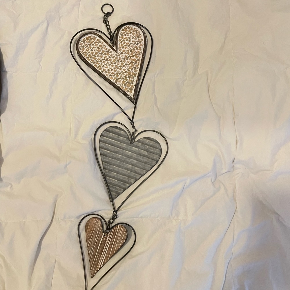 4 heart hanging metal and wood